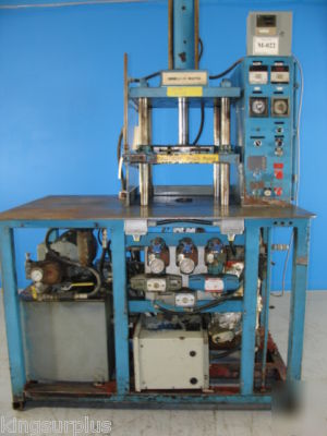 Shell-o-matic wax injection machine