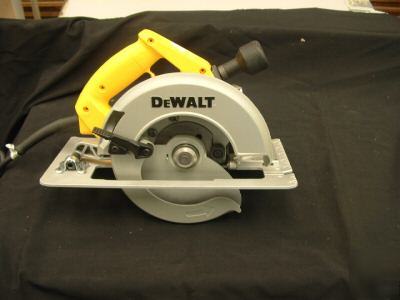 Dewalt 7-1/4 heavy duty circular saw, reconditioned 