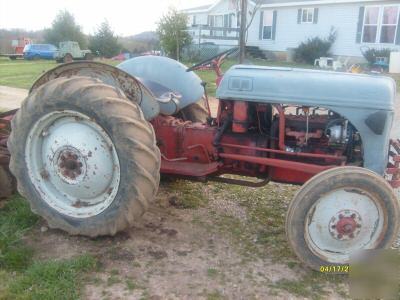 8N ford tractor four 4 cylander engine