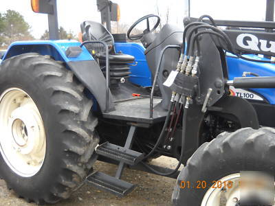 New holland TL100 with 960 loader 