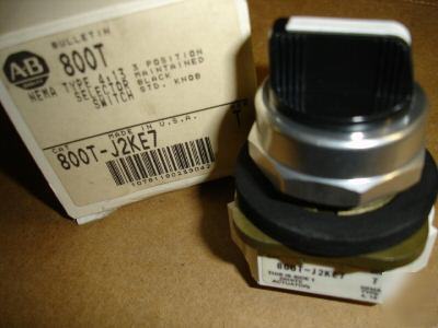 Allen bradley 800T-J2KE7 selector switch 3 pos maint