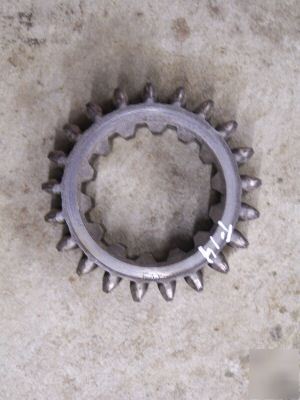 First speed drive gear for ih farmall 400 S4OH