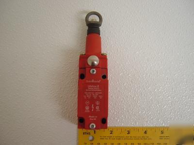 Guardmaster lifeline 2 safety switch 440E-C13033