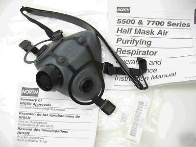North 5500 550030S half face respirator mask small