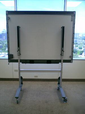 Smart board interactive white board 680 