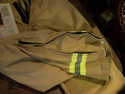 Lion apparel extracation gear