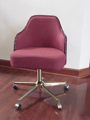 KNP250AC swivel chair