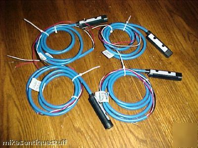  4 cutler hammer/opcon photoelectric sensors,comet 100