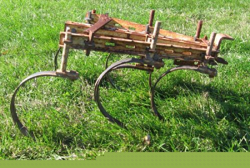 Allis-chalmers 716H with attachments