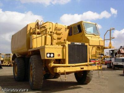 Water truck 8000 gal cat 769B water pull great truck