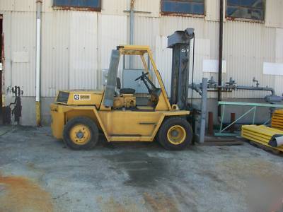 13000 lb cat pneuatic forklift large tire outdoor good 