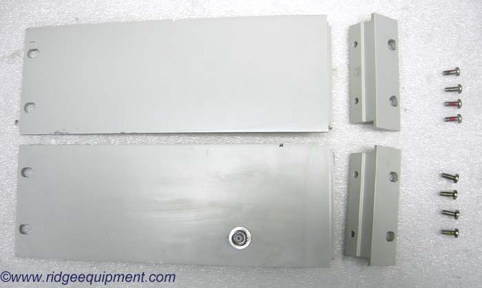 2 sets of hp rack ears: 3.5IN high half-rack hp units