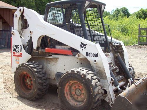 2004 bobcat S250 turbo skid steer 795 hrs 