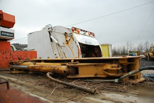 New extendahoe boom section, ford , holland 555, 1997