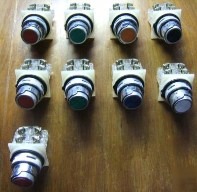 Nine sqd pushbuttons class 001 type ka-1 series g