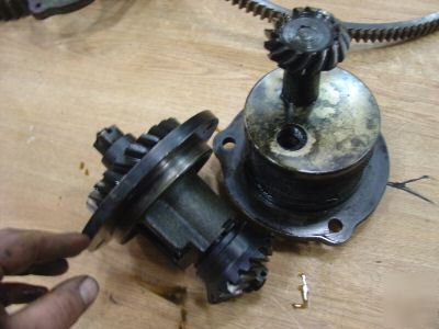 John deere 720 730 d oil pump and drive