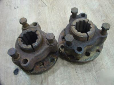 John deere b rear wheel hubs B2188R