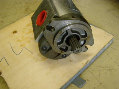 New hydraulic pump sundstrand 