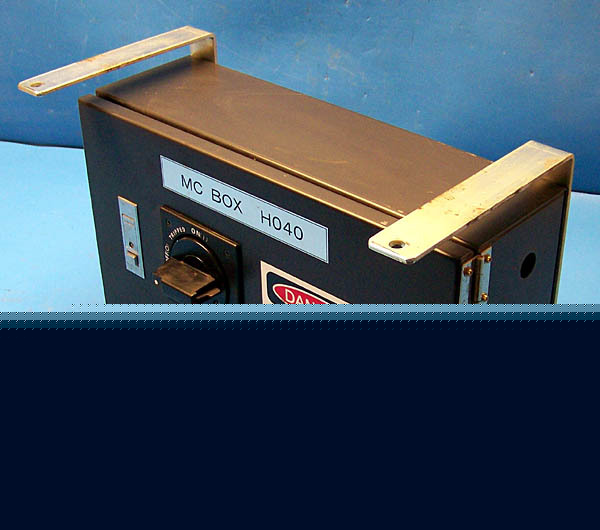 Takigen electrical disconnect enclosure box w/ breaker