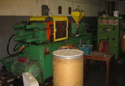 1970S vintage metalmec 75 ton molding machine