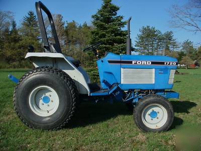 Ford 1720 compact diesel tractor low hours, nice 