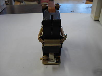 Ge dc contactor IC28001607CF55Z34 600V max, 25A