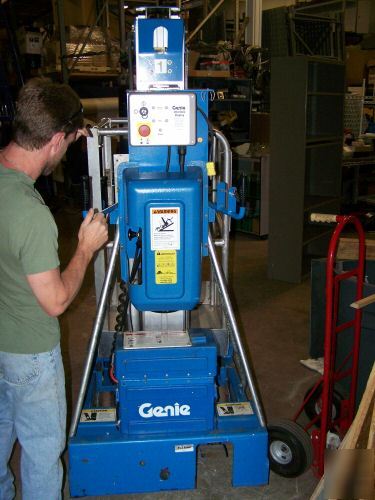 Genie 24' man lift iwp-24 350 pound battery operated 