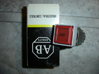 Allen bradley 800MS-CPB16RA20 ill. pushbutton red 