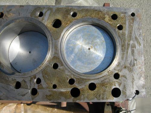 Case 6 cylinder engine short block A41233