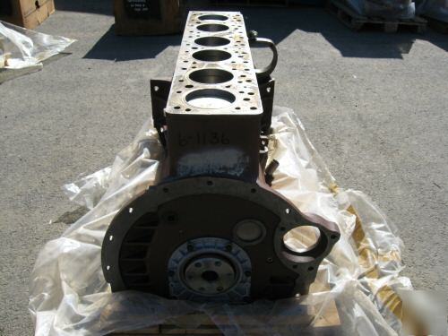 Case 6 cylinder engine short block A41233