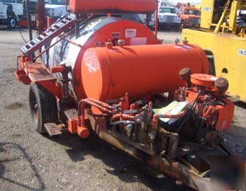 Crafco asphalt tar crack sealer patcher trailer mounted
