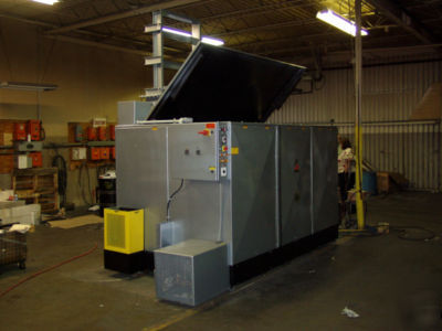 Dip tank, agitation immersion cleaning system