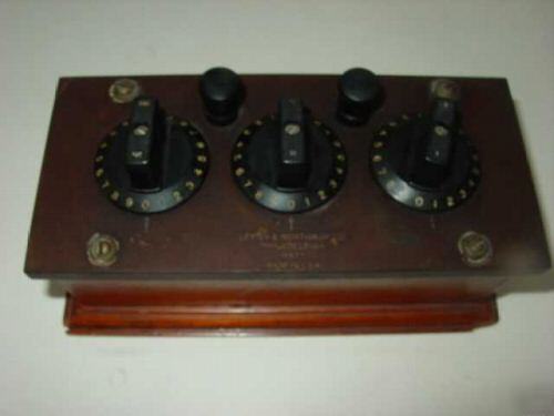 Leeds & northrup decade box resistance capacitor ??