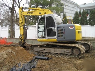 Kobelco SK135SRLC w/hydraulic thumb-purchase/rental ad