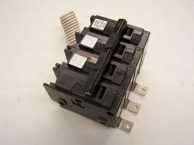 New siemens/ite bl circuit breaker 30A 3P shunt trip 