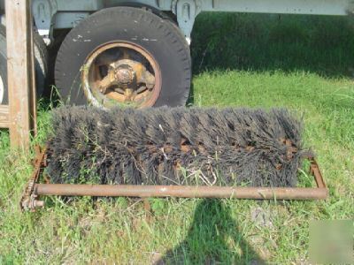 Broom sweeper for a tractor, skidsteer, bobcat , case 