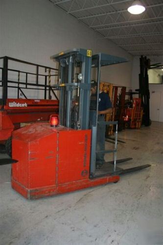 Forklift prime mover OE35 3500LB cap w/ battery & forks