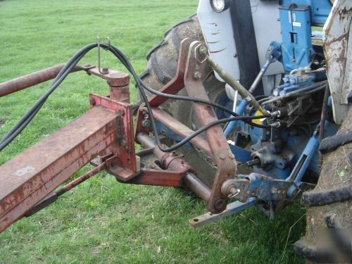 Massey ferguson 8 bottom plow, 14 inch shares - nice 