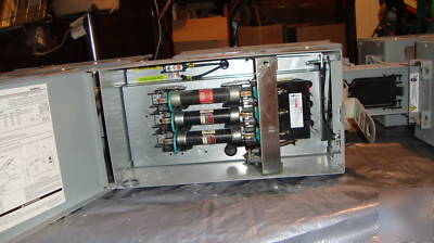 Siemens sentron 400 amp end tap / 13 fused disconnects