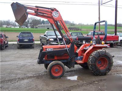 1989 kioti LB2214 4X4 compact quick tach loader tractor