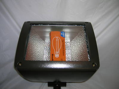 150 watt high presure soduim round back floodlight