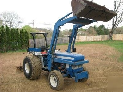 1986 ford 1910 4WD tractor/loader