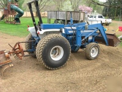 1986 ford 1910 4WD tractor/loader