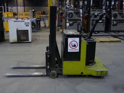 Clark walkie pallet rider** 1992 * with 24V charger***