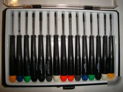 New 15 piece precision screwdriver set & case