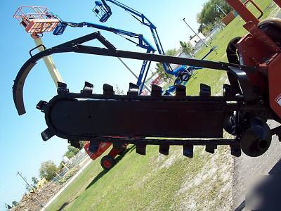 New ditch witch RT40, 2005,low hrs, w/brand trailer 18'