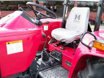 2005 mahindra 3325 tractor - farm tractor - utility