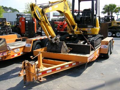 Jcb 8032 mini excavator, 3.2 metric tons, only 777 hour