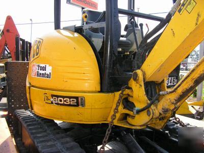 Jcb 8032 mini excavator, 3.2 metric tons, only 777 hour