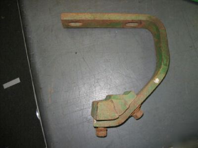 John deere front bolster roll-o-matic lock a g 620 730